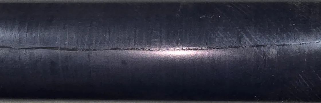 Carbon-fiber smoothing bar contact surface before repair review
